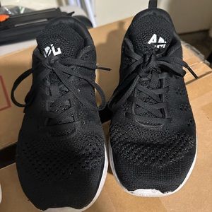 Women’s APP sneakers size 8 - in good condition retail for $220